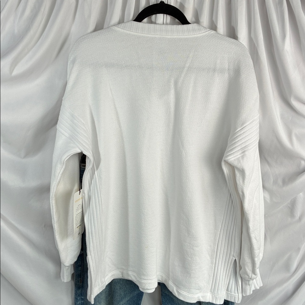 NWOT CAbi Kayak Pullover - Picture 7 of 7